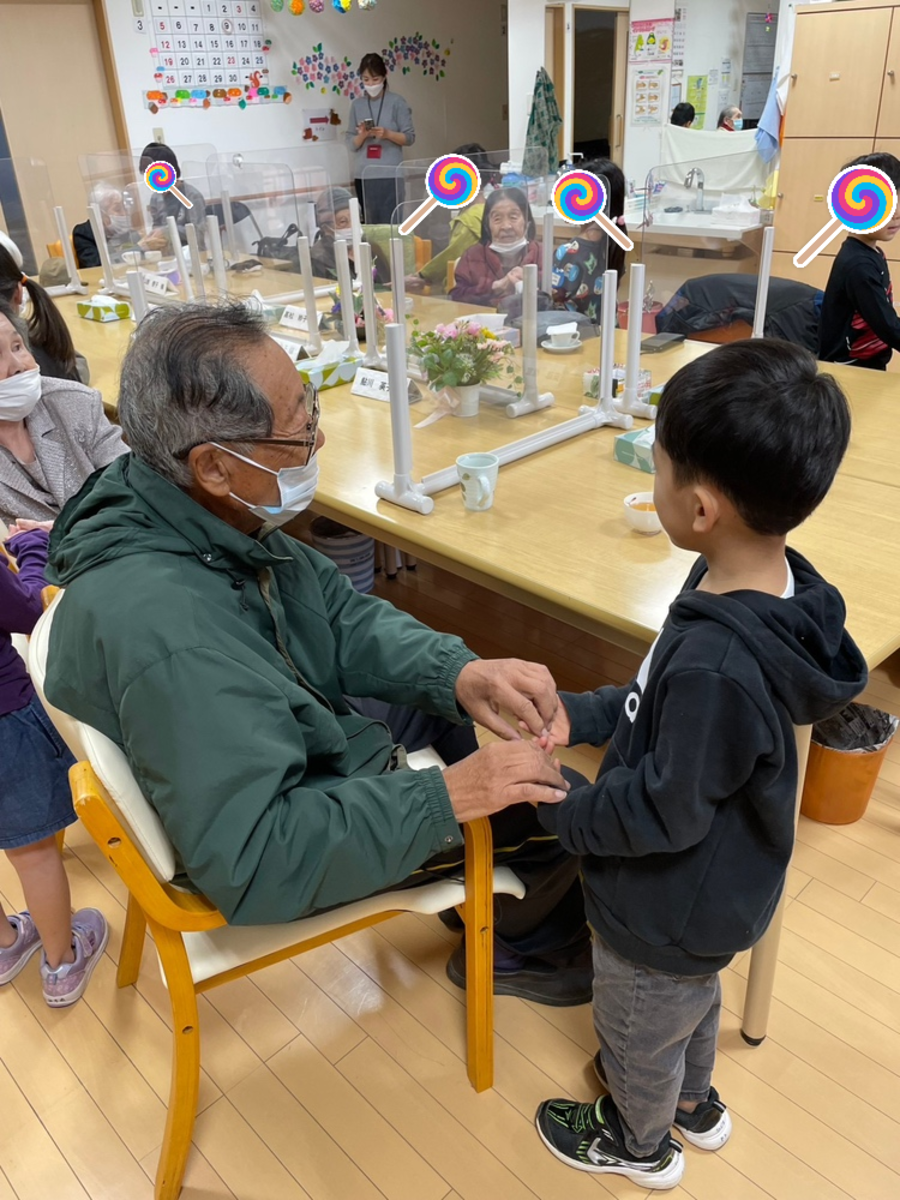ひだまりのイベント紹介｜日善幼稚園の慰問