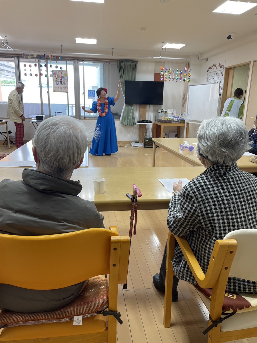 ひだまりのイベント紹介｜慰問（鶴の会様）