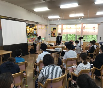 デイサービスルームにて